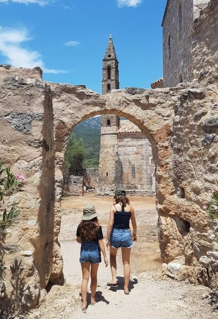 קרדמילי - פלופונס - יוון למטייל - משפחה ביוון - בלוג הטיולים של כנרת צור